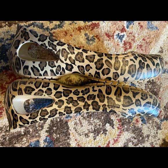Leopard Flat Crocs - Picture 3 of 4